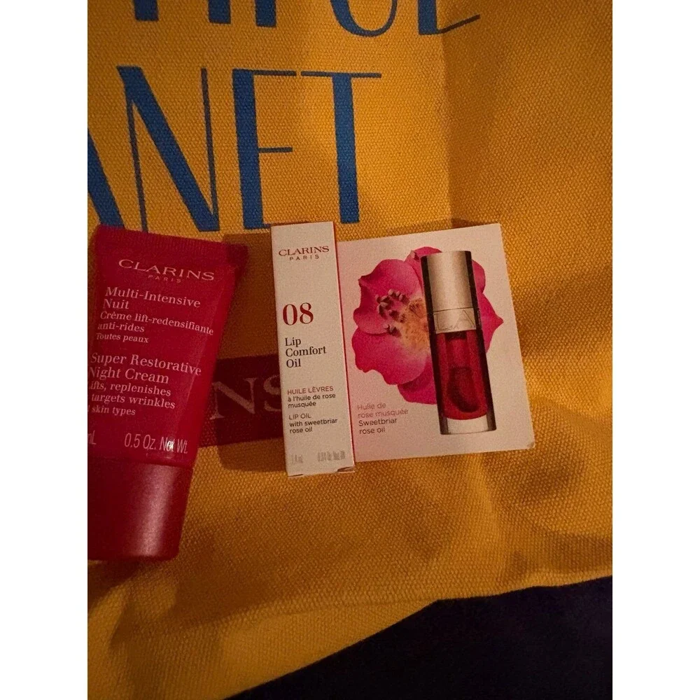 Clarinet set of 4 skincare plus tote